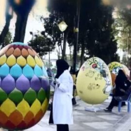 کلیپ| نگاهی به اولین جشنواره تخم مرغ های رنگی در رفسنجان