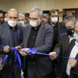 افتتاح دو طرح درمانی همزمان با کلنگ زنی بزرگترین نیروگاه برق خورشیدی کشور، در سفر یکروزه وزیر بهداشت به رفسنجان