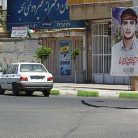 اکران طرح های فرهنگی شهید غیرت «احمدرضا الداغی» در سطح شهر